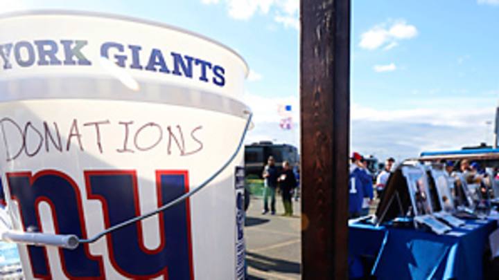 Giants fans come together in Sandy aftermath