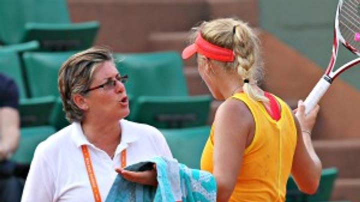 Caroline Wozniacki blasts umpire in loss Caroline Wozniacki blasts umpire in loss