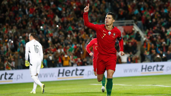 Ronaldo Scores Hat Trick as Portugal Routs Lithuania 6-0