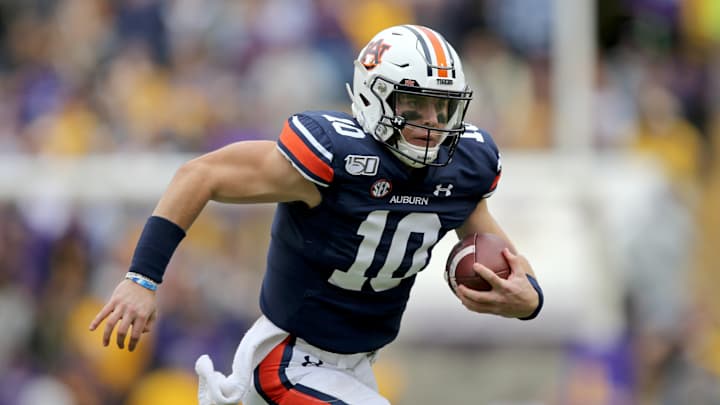 Georgia vs Auburn: It Could Be a Tough Day for Freshman QB Bo Nix Georgia vs Auburn: It Could Be a Tough Day for Freshman QB Bo Nix