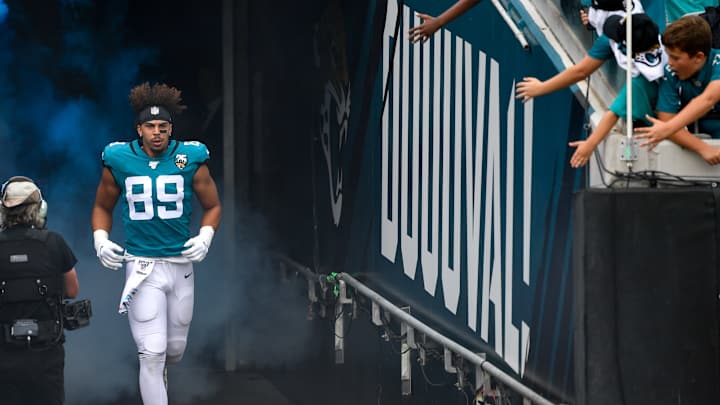 Rookie Josh Oliver Being Placed on Injured Reserve