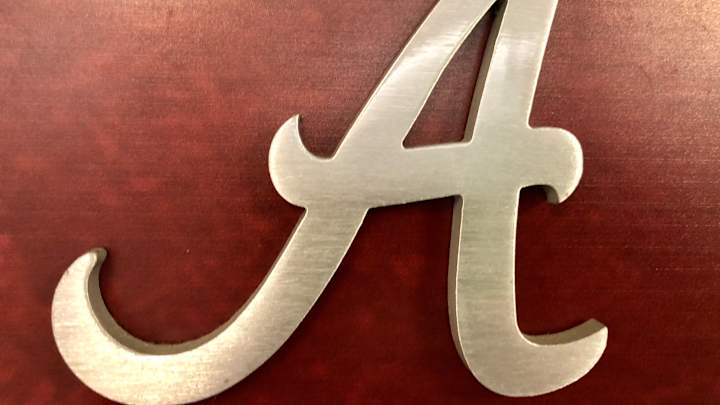 Alabama Keeps 2021 Four-Star Linebacker Deontae Lawson In State