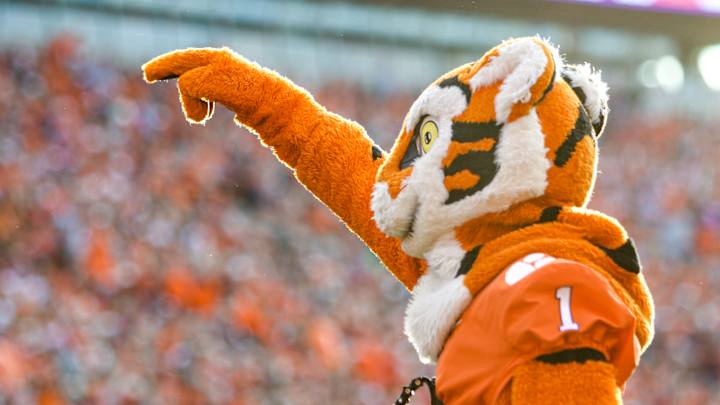 10 Unusual Facts: Clemson-South Carolina