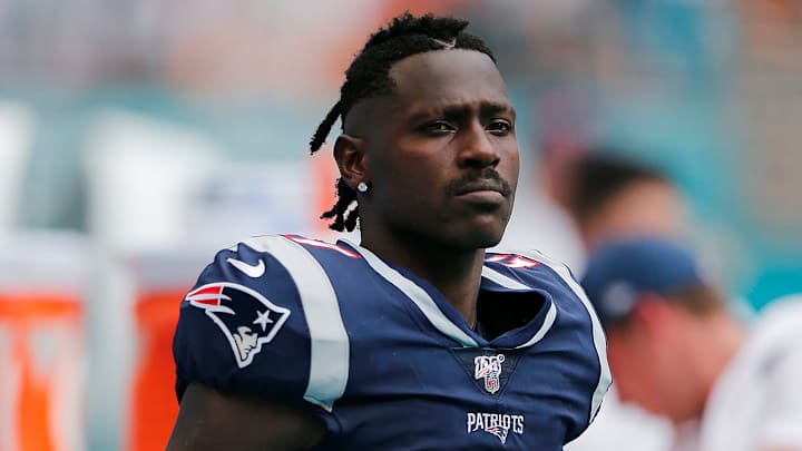 Antonio Brown Accused of Owing $2,000 for an Aquarium Filled With Piranhas He Killed Antonio Brown Accused of Owing $2,000 for an Aquarium Filled With Piranhas He Killed