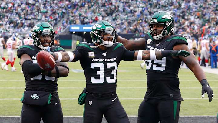 Salary Cap Analyst: Jamal Adams Set to Become Highest Paid Safety in the NFL Salary Cap Analyst: Jamal Adams Set to Become Highest Paid Safety in the NFL