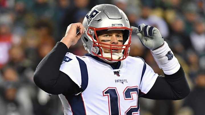 Report: Tom Brady to Play vs. Cowboys Despite Elbow Injury