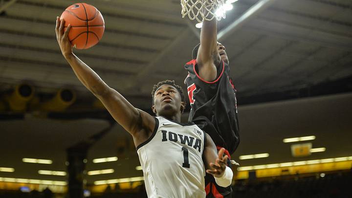 The Monday Tipoff: Hawkeyes Face Key Stretch With Plenty Of Questions The Monday Tipoff: Hawkeyes Face Key Stretch With Plenty Of Questions