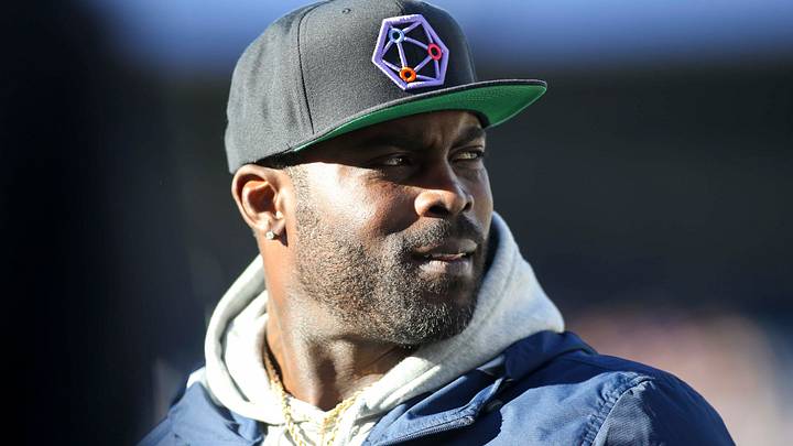 Brandon Graham Responds to Mike Vick's Criticism of Carson Wentz Brandon Graham Responds to Mike Vick's Criticism of Carson Wentz