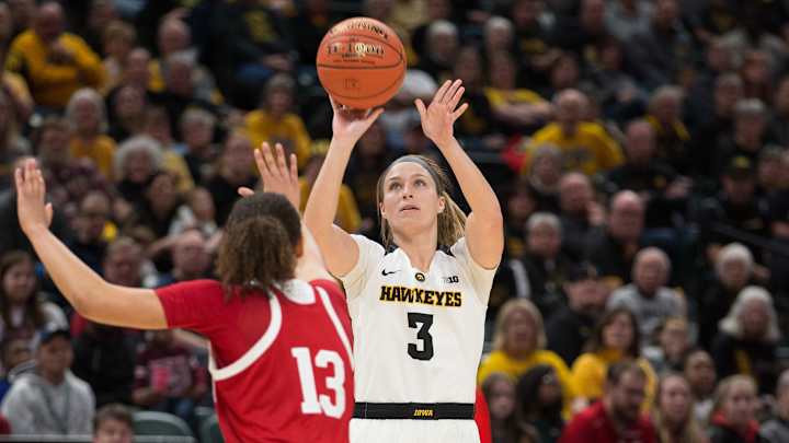 Meyer Leads Hawkeyes In Win Over Towson