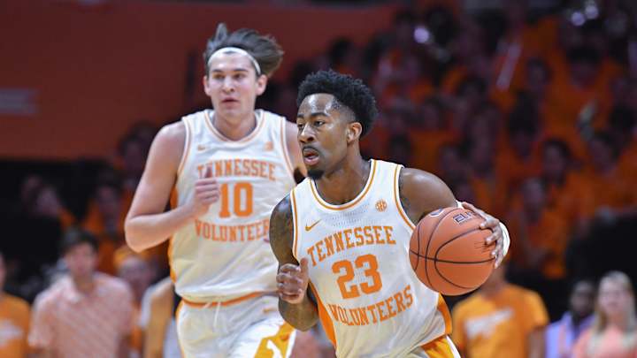 No. 17 Tennessee Falls to Florida State in Emerald Coast Classic Despite Turner’s 20 Points