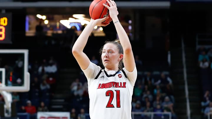 Kylee Shook Leads No. 8 Louisville Women Past Top-Ranked Oregon Kylee Shook Leads No. 8 Louisville Women Past Top-Ranked Oregon