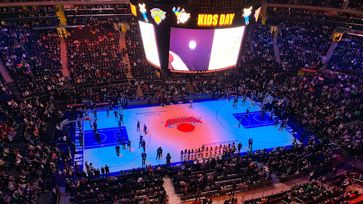 Knicks hang tough with Celtics