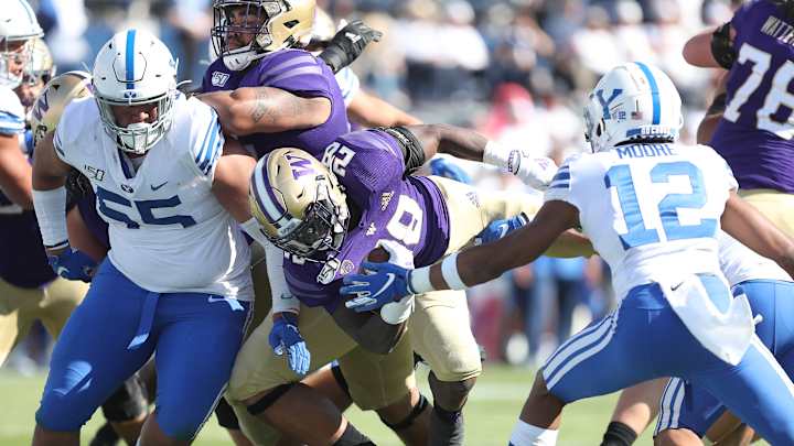 Huskies' Best New Face? It's High-Falutin Newton