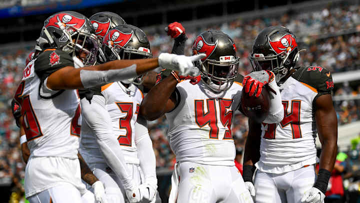 Bucs Defense Dominates Jaguars in 28-11 Win