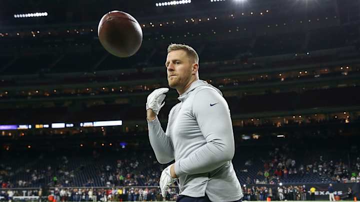 Texans J.J. Watt: Asking for a contract extension is the "wrong move" Texans J.J. Watt: Asking for a contract extension is the "wrong move"