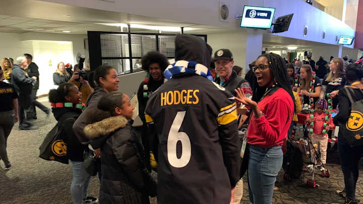 Steelers Give Back to Pittsburgh Families in Time for the Holidays