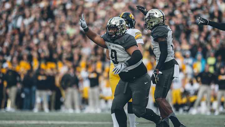 Lorenzo Neal to Return as a Fifth Year Senior Lorenzo Neal to Return as a Fifth Year Senior