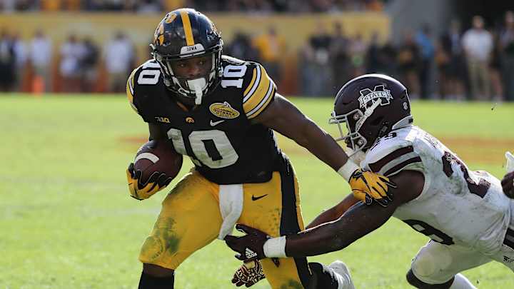 Holiday? Citrus? Hawkeyes Wait For Bowl Call Holiday? Citrus? Hawkeyes Wait For Bowl Call