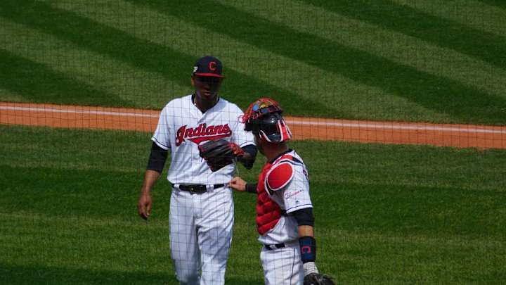 Indians Announce Corey Kluber Has Oblique Strain; Shut Down from Throwing