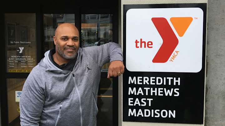 Lewis Knows a Good Blocker When He Sees One