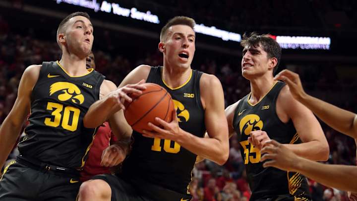 Cyclones' Hilton Punch Doesn't Shake Hawkeyes Cyclones' Hilton Punch Doesn't Shake Hawkeyes