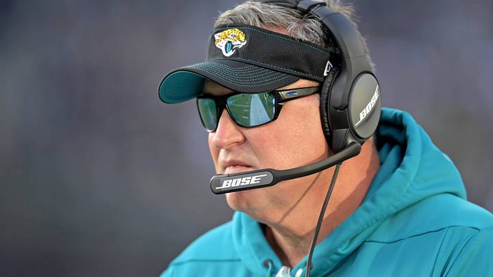Jaguars HC Doug Marrone Didn't See End of Controversial Derek Carr Run Because of a "No-Call" During Play Jaguars HC Doug Marrone Didn't See End of Controversial Derek Carr Run Because of a "No-Call" During Play