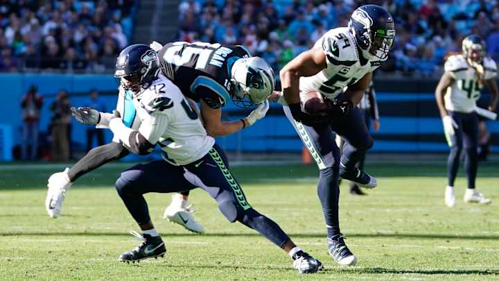 Seahawks Dodge Bullet, Bobby Wagner ‘Determined’ to Play