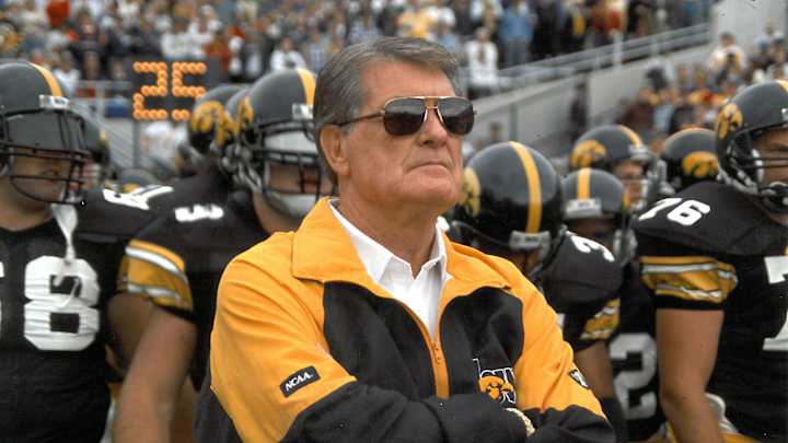 Iowa-IU '79 Kicked Off Hayden Fry Era