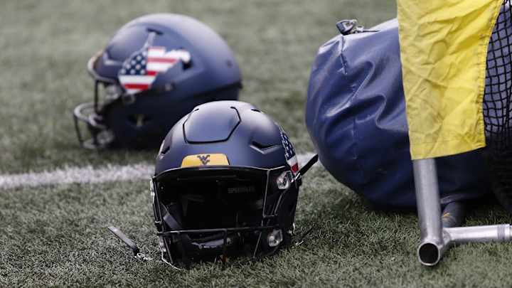 OFFICIAL: DL Akheem Mesidor Signs with West Virginia