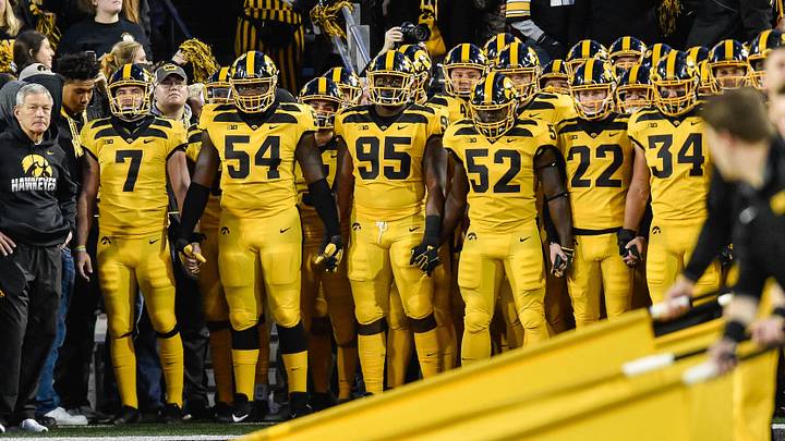 Signing Day Breakdown: Hawkeyes Get 19 On First Day Signing Day Breakdown: Hawkeyes Get 19 On First Day
