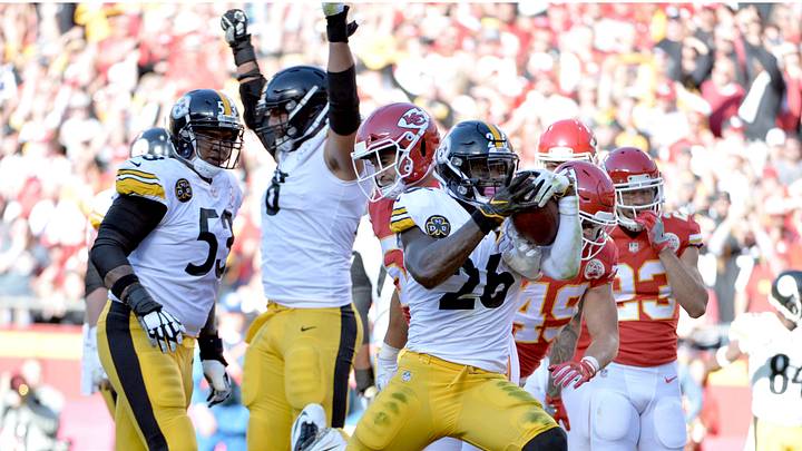 No Love Lost in 'Brotherhood' Between Steelers and Le'Veon Bell No Love Lost in 'Brotherhood' Between Steelers and Le'Veon Bell