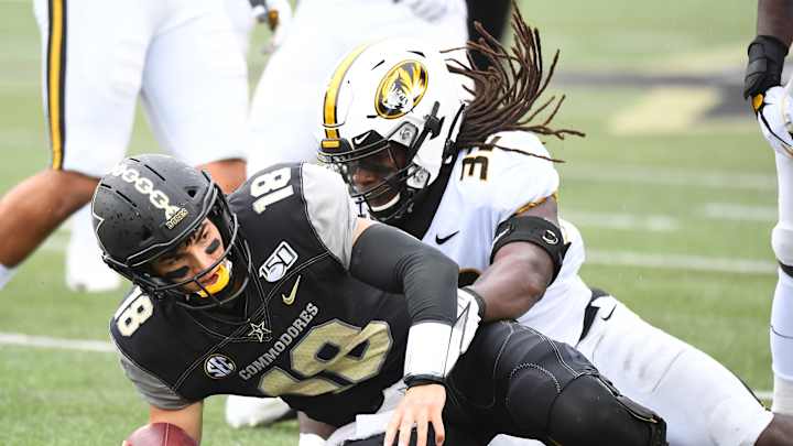 Vanderbilt QB Mo Hasan Exploring Options, Enters NCAA Transfer Portal