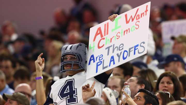 A Last-Minute Christmas Shopping List for Sports Fans