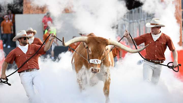 Texas Football: Report: Longhorn Linebacker No Longer in Transfer Portal Texas Football: Report: Longhorn Linebacker No Longer in Transfer Portal