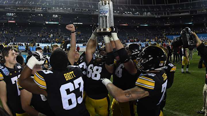 Iowa Charges To The End, And Leaves With An Impressive Show