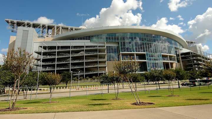 Report: NFL Minicamps possibly opening in mid-to-late June Report: NFL Minicamps possibly opening in mid-to-late June