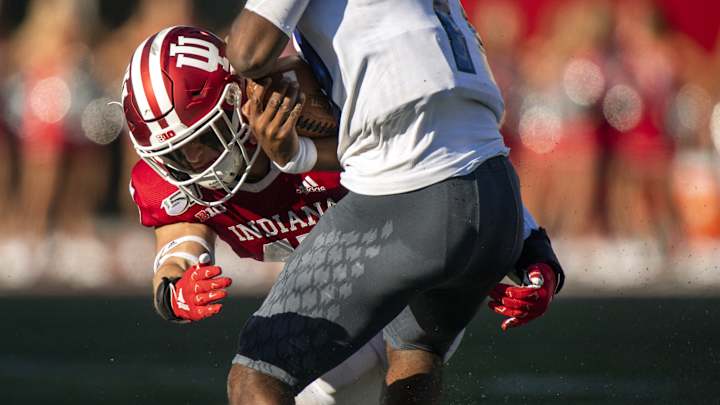 Linebackers McFadden, Jones Ready For One Last Ride Together