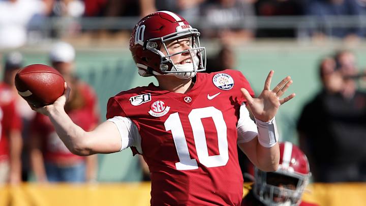 Mac Jones Shines at QB as Alabama Handles Michigan in Citrus Bowl