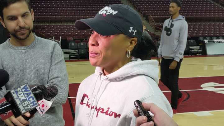 Dawn Staley discusses upcoming rivalry game against Kentucky