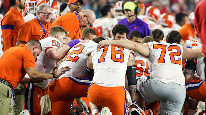 Swinney: Clemson a 'Family Atmosphere'