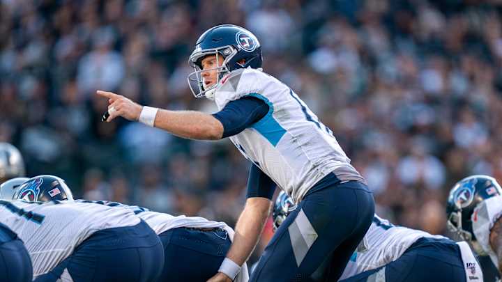 How the Patriots should attack Ryan Tannehill, Titans' offense How the Patriots should attack Ryan Tannehill, Titans' offense