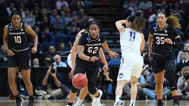 South Carolina remains in top five of Women's AP Poll.