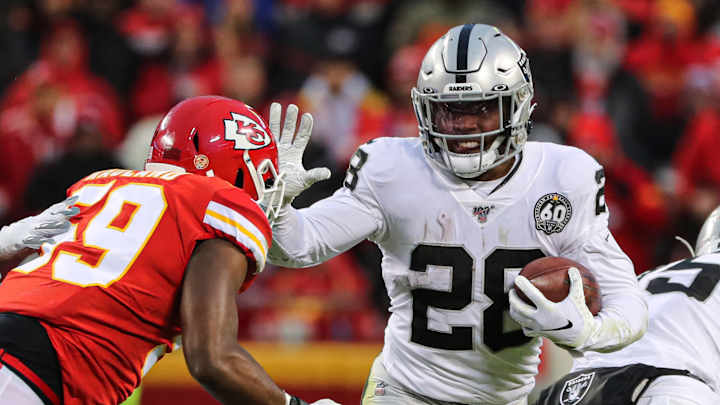 Raiders Rookie RB Josh Jacobs Buys House for Dad