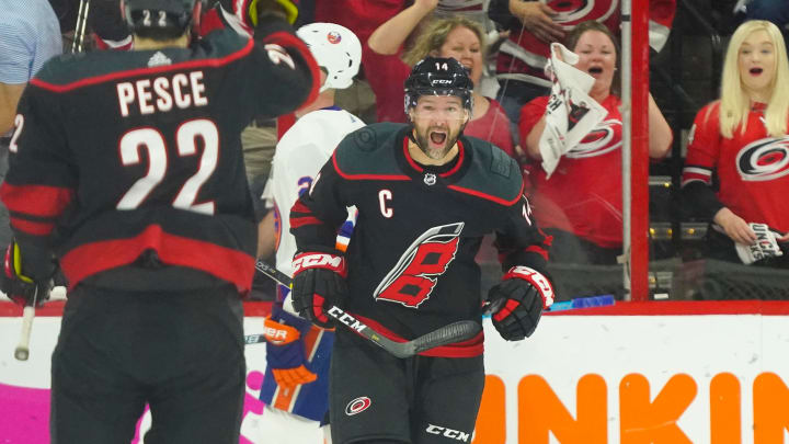Hurricanes Sign Forward Justin Williams to One-Year Contract Hurricanes Sign Forward Justin Williams to One-Year Contract