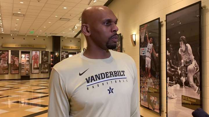Commodores Begin SEC Play Tonight At Auburn