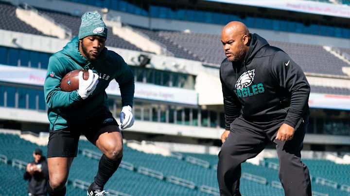Duce Staley's Upward Stall Highlights NFL's Rooney Rule Problem