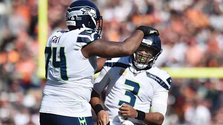 3 Starting Linemen Remain Sidelined at Seahawks Thursday Practice