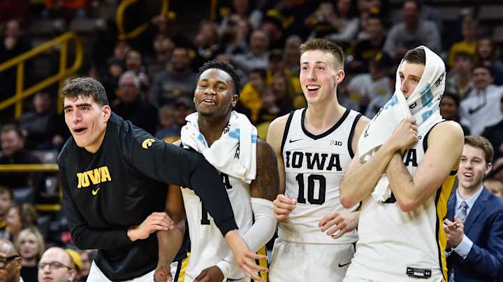 Load Management: Hawkeyes Face More Minutes With Limited Options Load Management: Hawkeyes Face More Minutes With Limited Options