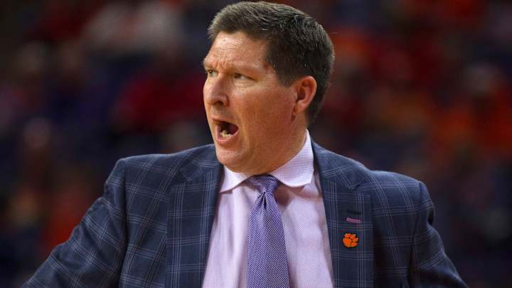 Is This the Year Clemson Ends the Chapel Hill Streak?