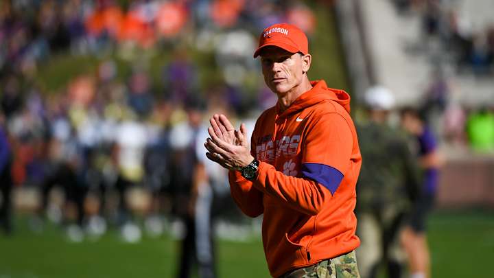 Clemson DC Brent Venables Practices as Joe Burrow for Scout Team Clemson DC Brent Venables Practices as Joe Burrow for Scout Team